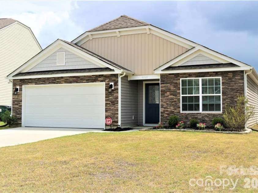 6009 Olivia Catherine Way, Charlotte, NC 28213.  MLS# CAR4419873, YatesRealty ID 53068. 