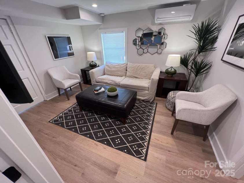 4317 Ruskin Drive, Charlotte, NC 28209.  MLS# CAR4227093, YatesRealty ID 5307. 