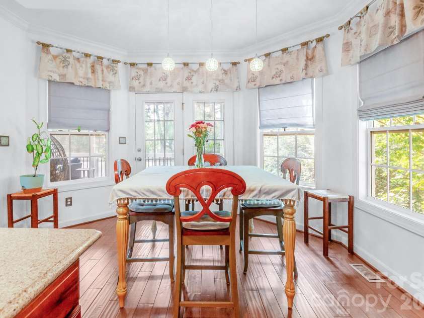 402 Deercross Lane, Waxhaw, NC 28173.  MLS# CAR4424603, YatesRealty ID 53070. 
