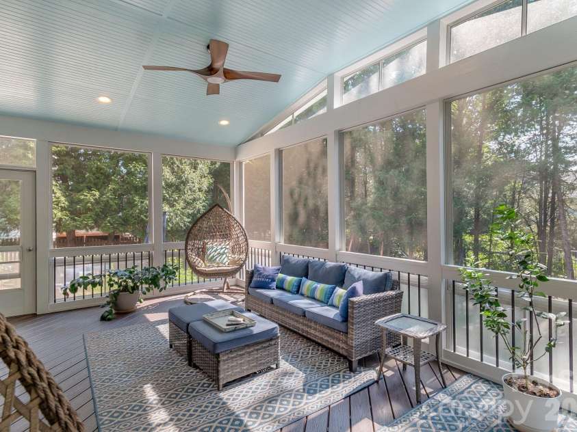 402 Deercross Lane, Waxhaw, NC 28173.  MLS# CAR4424603, YatesRealty ID 53070. 