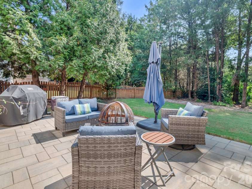 402 Deercross Lane, Waxhaw, NC 28173.  MLS# CAR4424603, YatesRealty ID 53070. 