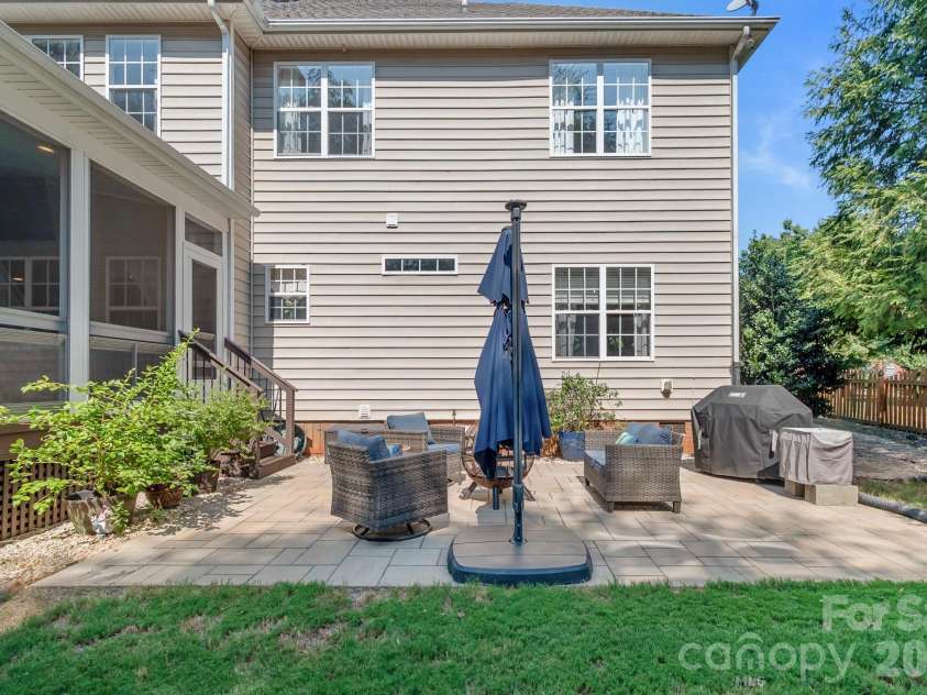 402 Deercross Lane, Waxhaw, NC 28173.  MLS# CAR4424603, YatesRealty ID 53070. 