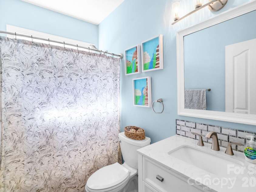 402 Deercross Lane, Waxhaw, NC 28173.  MLS# CAR4424603, YatesRealty ID 53070. 