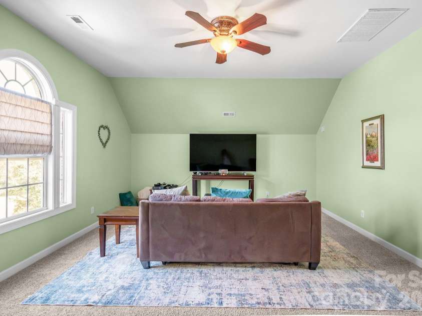 402 Deercross Lane, Waxhaw, NC 28173.  MLS# CAR4424603, YatesRealty ID 53070. 