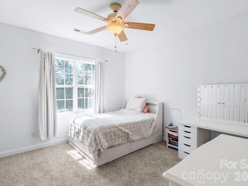 402 Deercross Lane, Waxhaw, NC 28173.  MLS# CAR4424603, YatesRealty ID 53070. 
