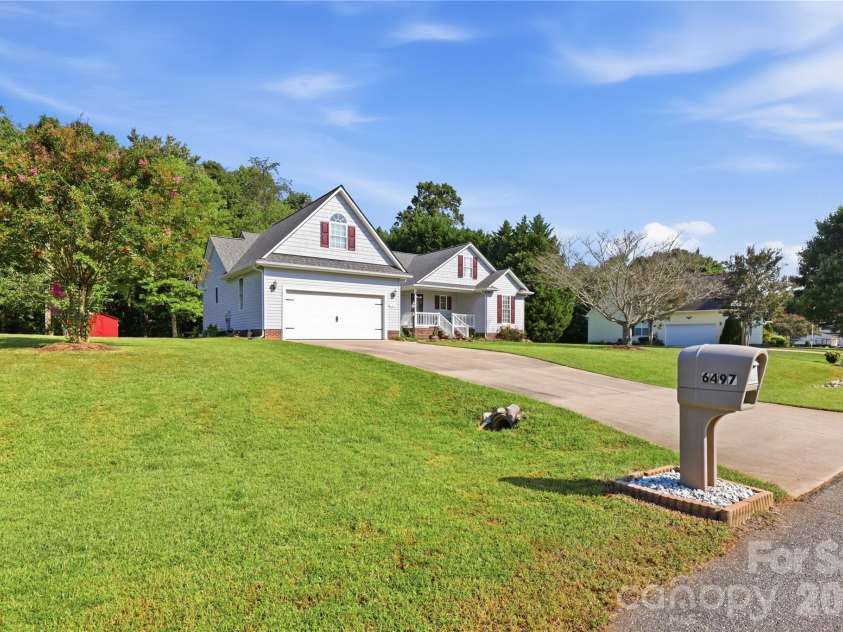 6497 FLY A WAY Drive, Denver, NC 28037.  MLS# CAR4425942, YatesRealty ID 53071. FRONT OF HOME