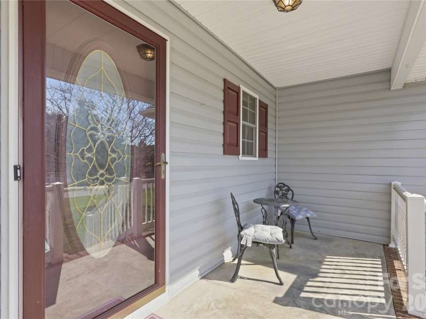 6497 FLY A WAY Drive, Denver, NC 28037.  MLS# CAR4425942, YatesRealty ID 53071. FRONT PORCH