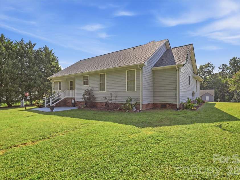 6497 FLY A WAY Drive, Denver, NC 28037.  MLS# CAR4425942, YatesRealty ID 53071. OUTBACK