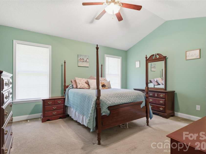 6497 FLY A WAY Drive, Denver, NC 28037.  MLS# CAR4425942, YatesRealty ID 53071. PRIMARY BEDROOM