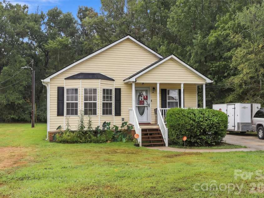 455 Castlewood Circle, Rock Hill, SC 29730.  MLS# CAR4426042, YatesRealty ID 53073. 