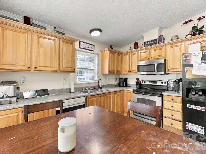 455 Castlewood Circle, Rock Hill, SC 29730.  MLS# CAR4426042, YatesRealty ID 53073. 