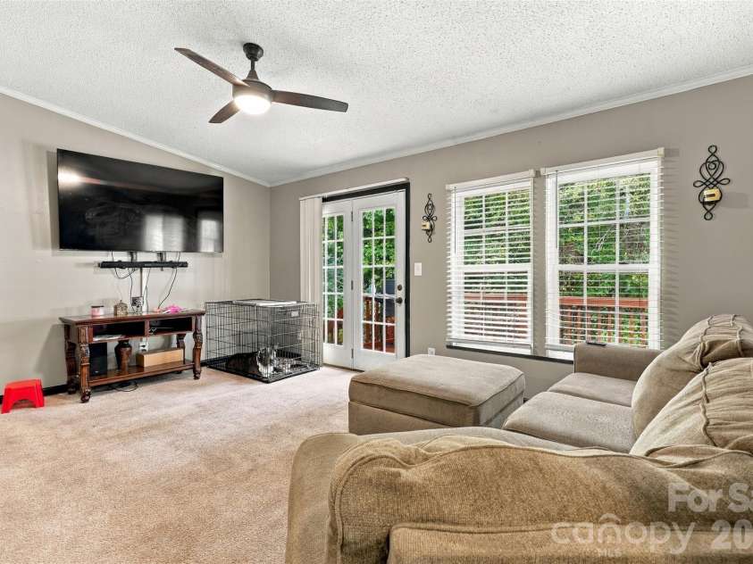 455 Castlewood Circle, Rock Hill, SC 29730.  MLS# CAR4426042, YatesRealty ID 53073. 