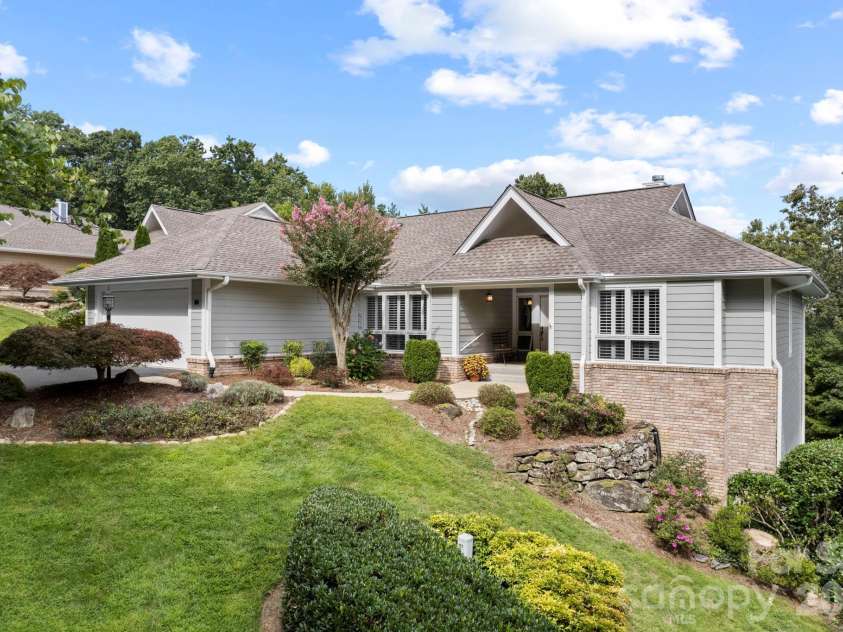 414 Ledgemont Court, Flat Rock, NC 28731.  MLS# CAR4424303, YatesRealty ID 53081. 