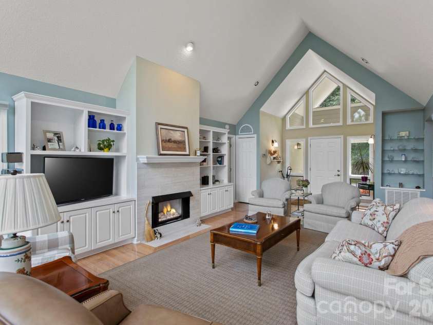 414 Ledgemont Court, Flat Rock, NC 28731.  MLS# CAR4424303, YatesRealty ID 53081. 