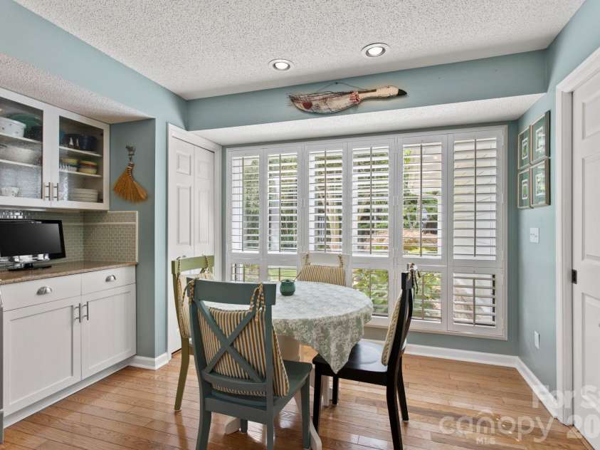 414 Ledgemont Court, Flat Rock, NC 28731.  MLS# CAR4424303, YatesRealty ID 53081. 