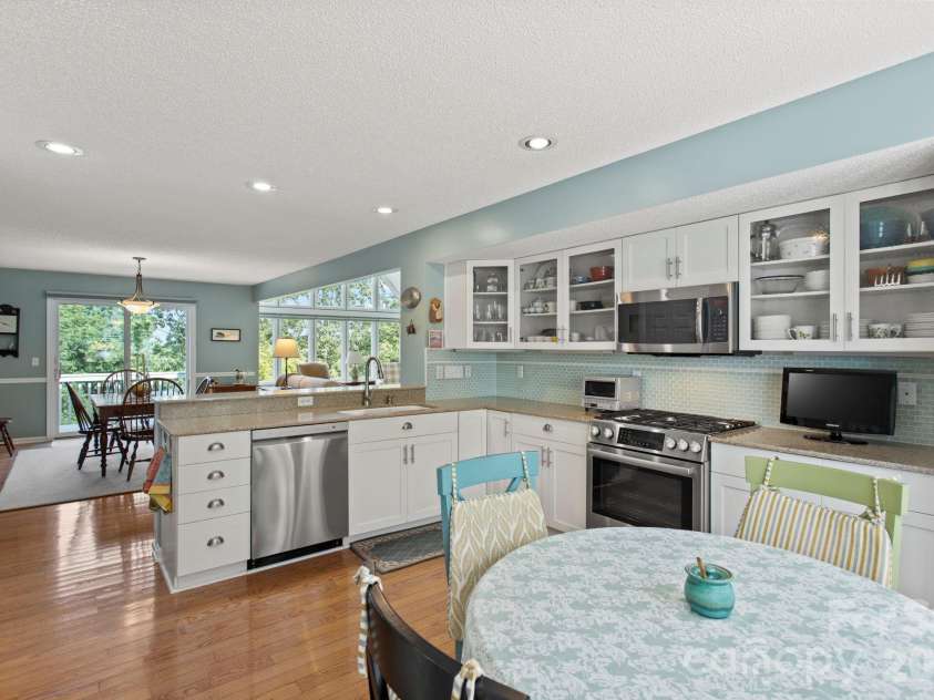 414 Ledgemont Court, Flat Rock, NC 28731.  MLS# CAR4424303, YatesRealty ID 53081. 