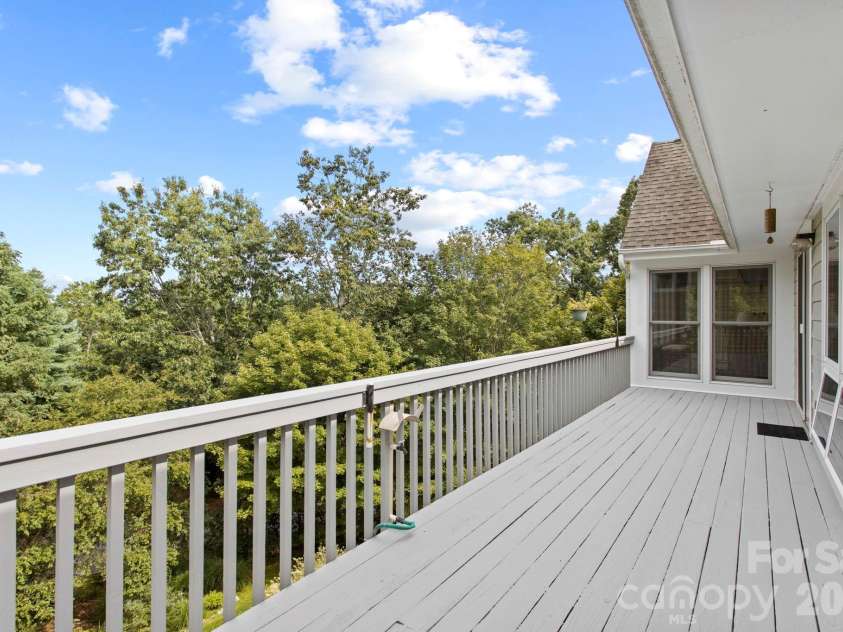 414 Ledgemont Court, Flat Rock, NC 28731.  MLS# CAR4424303, YatesRealty ID 53081. 