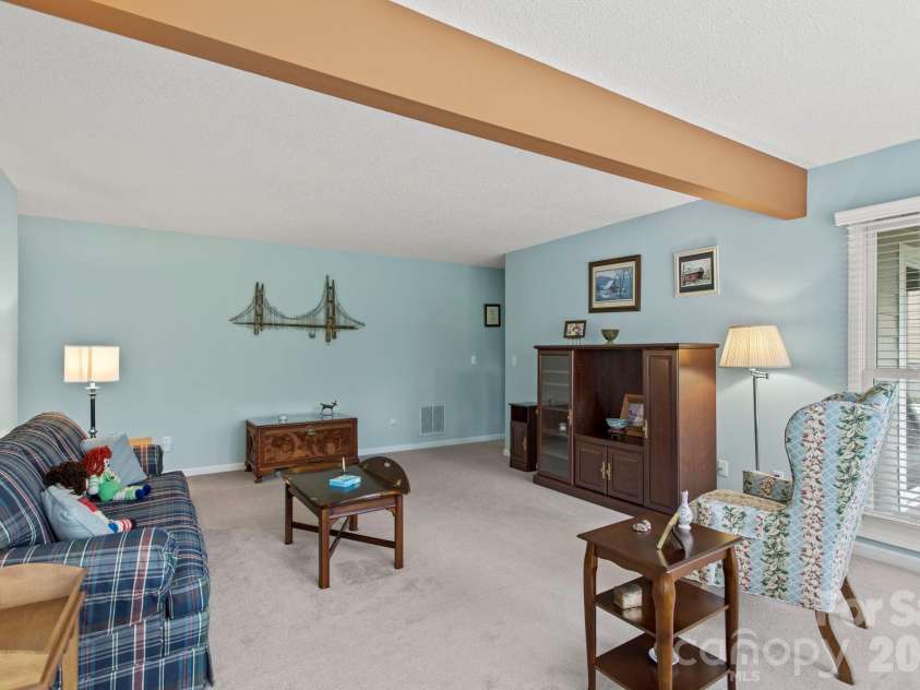 414 Ledgemont Court, Flat Rock, NC 28731.  MLS# CAR4424303, YatesRealty ID 53081. 