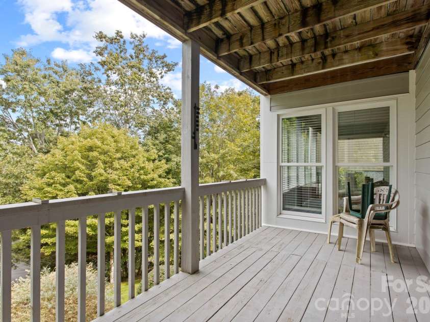 414 Ledgemont Court, Flat Rock, NC 28731.  MLS# CAR4424303, YatesRealty ID 53081. 