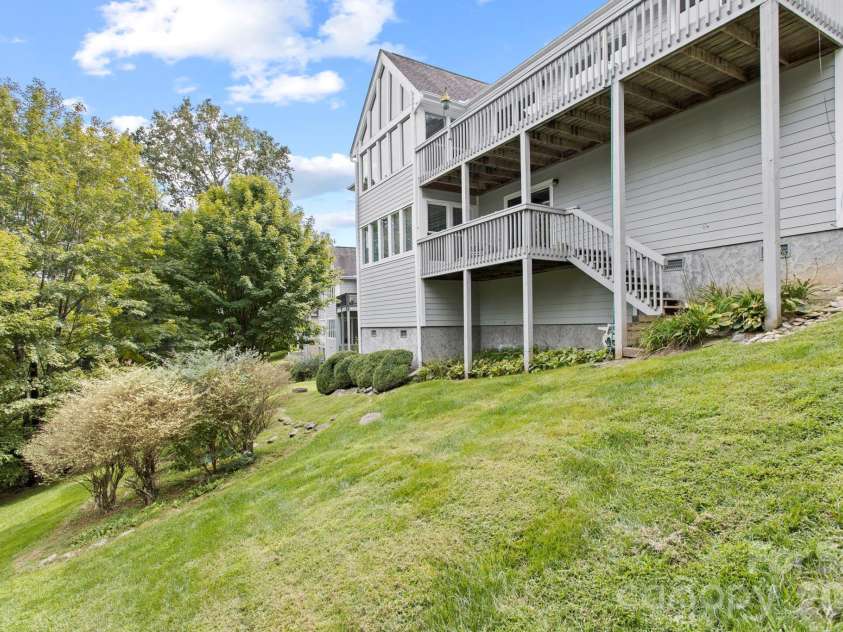 414 Ledgemont Court, Flat Rock, NC 28731.  MLS# CAR4424303, YatesRealty ID 53081. 