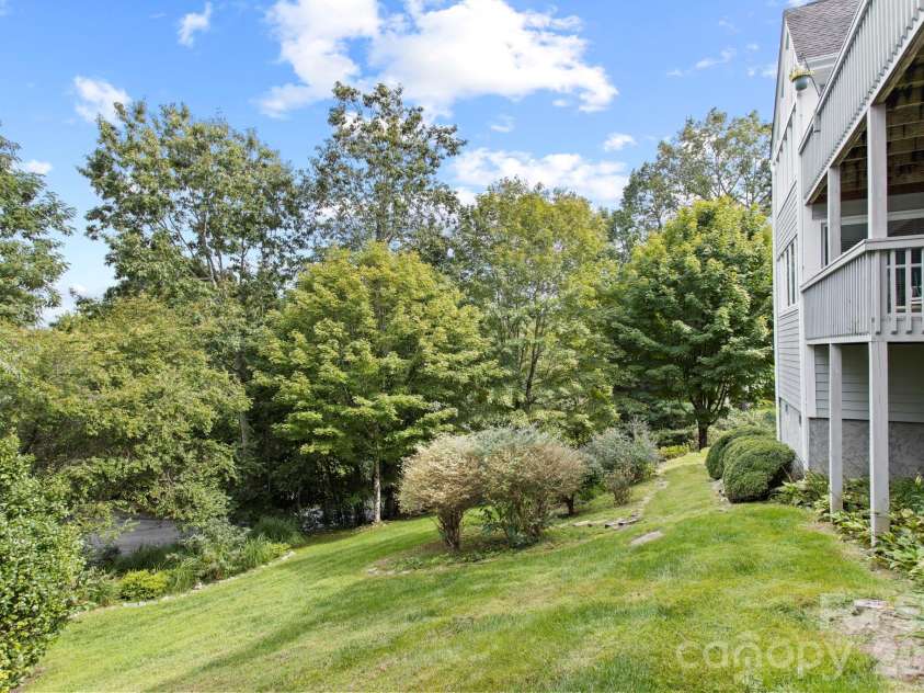 414 Ledgemont Court, Flat Rock, NC 28731.  MLS# CAR4424303, YatesRealty ID 53081. 