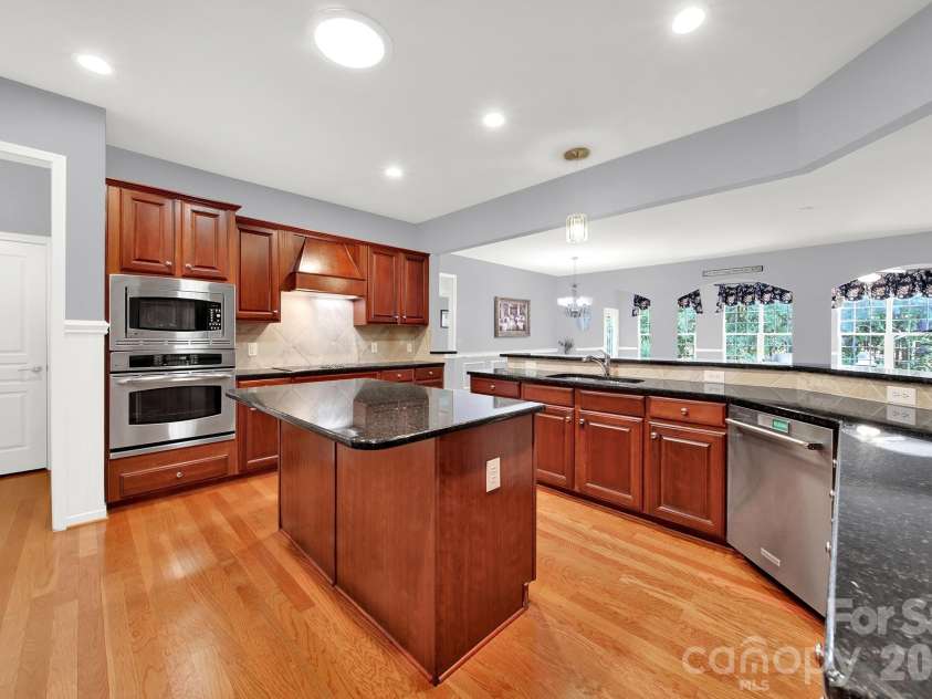 9287 Whistling Straits Drive, Indian Land, SC 29707.  MLS# CAR4427649, YatesRealty ID 53082. 
