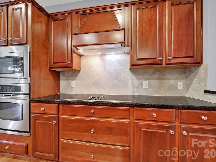 9287 Whistling Straits Drive, Indian Land, SC 29707.  MLS# CAR4427649, YatesRealty ID 53082. 