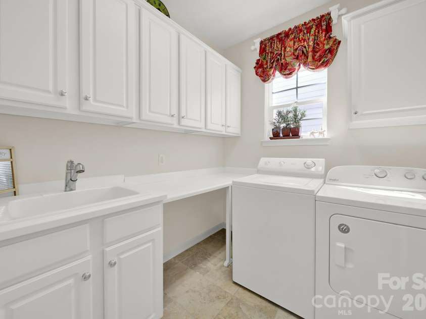 9287 Whistling Straits Drive, Indian Land, SC 29707.  MLS# CAR4427649, YatesRealty ID 53082. 