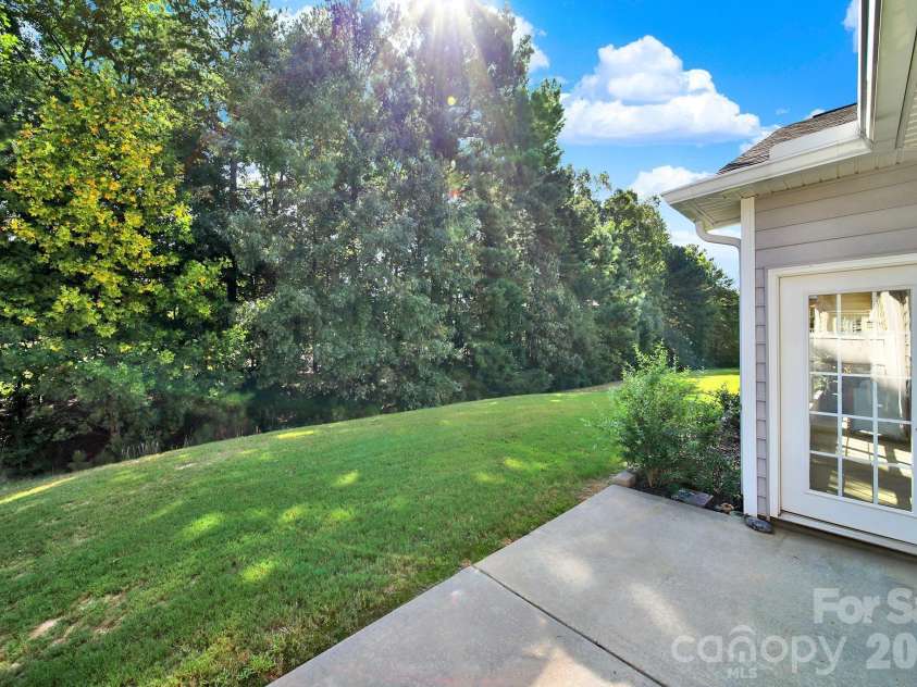9287 Whistling Straits Drive, Indian Land, SC 29707.  MLS# CAR4427649, YatesRealty ID 53082. 
