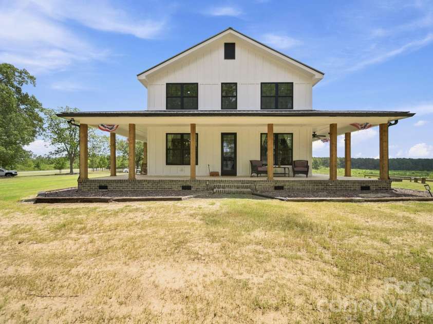 1726 Old Cheraw Highway, Rockingham, NC 28379.  MLS# CAR4403632, YatesRealty ID 53084. 