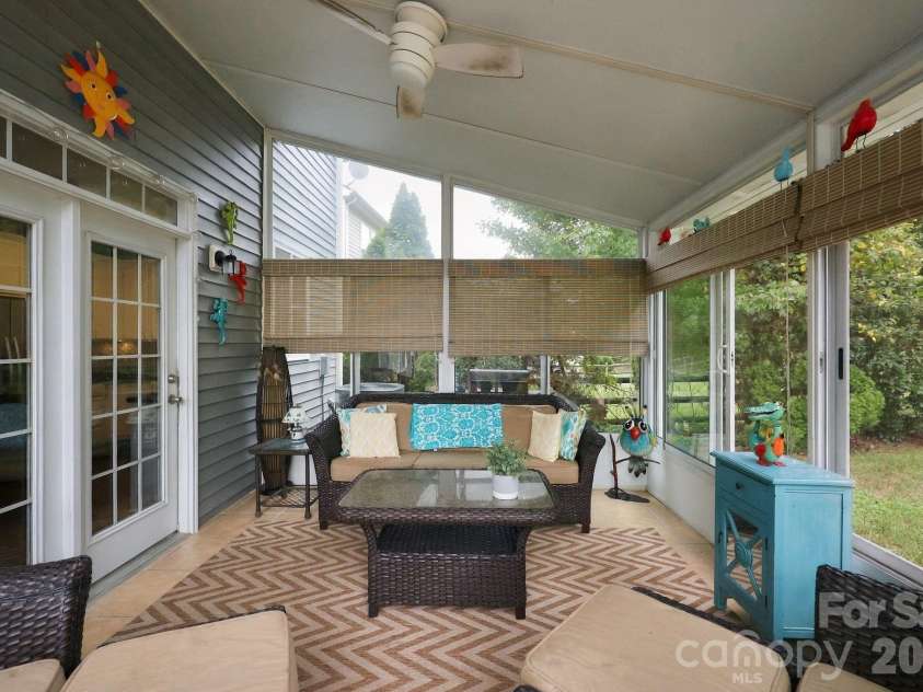 1913 Wilburn Park Lane, Charlotte, NC 28269.  MLS# CAR4427334, YatesRealty ID 53085. 