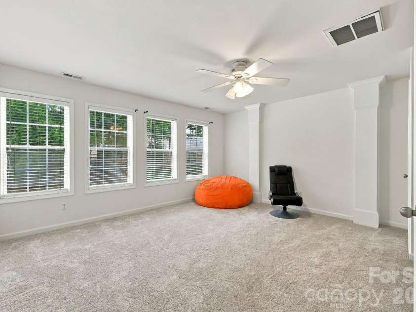 1913 Wilburn Park Lane, Charlotte, NC 28269.  MLS# CAR4427334, YatesRealty ID 53085. 