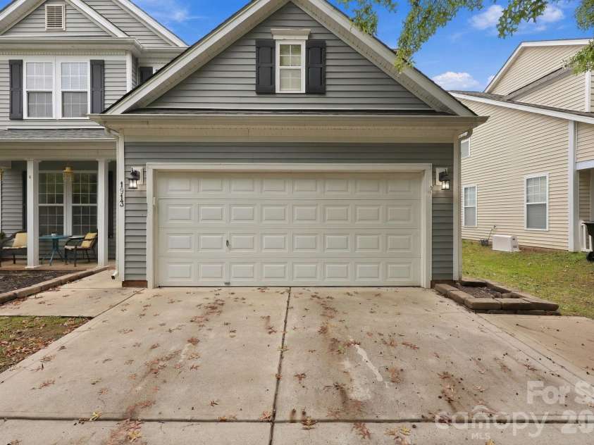 1913 Wilburn Park Lane, Charlotte, NC 28269.  MLS# CAR4427334, YatesRealty ID 53085. 