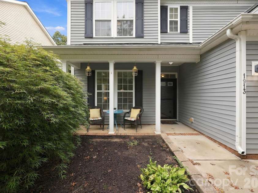 1913 Wilburn Park Lane, Charlotte, NC 28269.  MLS# CAR4427334, YatesRealty ID 53085. 