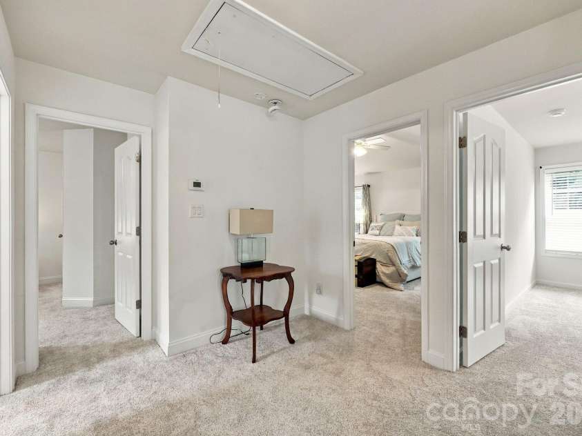 1913 Wilburn Park Lane, Charlotte, NC 28269.  MLS# CAR4427334, YatesRealty ID 53085. 