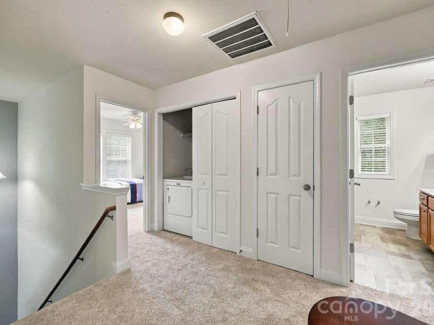 1913 Wilburn Park Lane, Charlotte, NC 28269.  MLS# CAR4427334, YatesRealty ID 53085. 