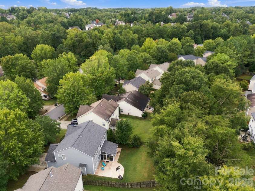 1913 Wilburn Park Lane, Charlotte, NC 28269.  MLS# CAR4427334, YatesRealty ID 53085. 