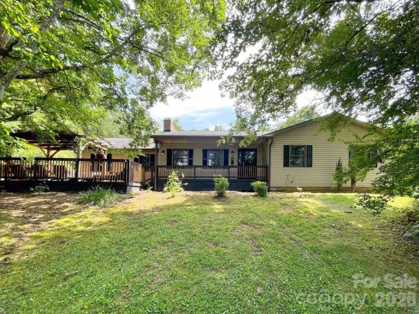 211 Sheppard Branch Road, Weaverville, NC 28787.  MLS# CAR4427790, YatesRealty ID 53086. 