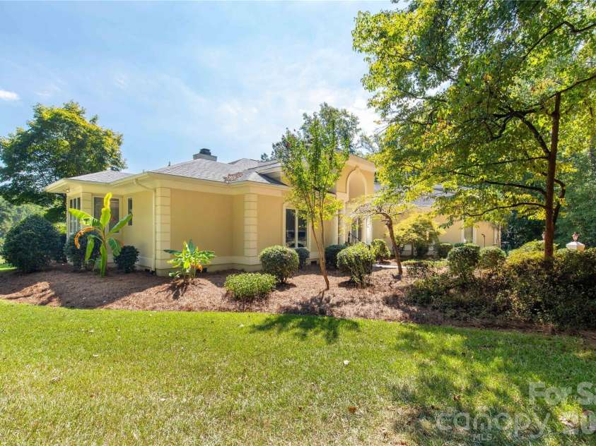 602 Fairway Drive, Fort Mill, SC 29715.  MLS# CAR4426256, YatesRealty ID 53087. 