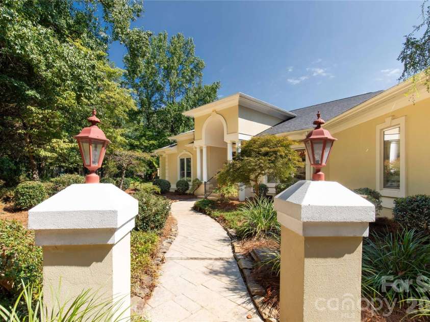 602 Fairway Drive, Fort Mill, SC 29715.  MLS# CAR4426256, YatesRealty ID 53087. 