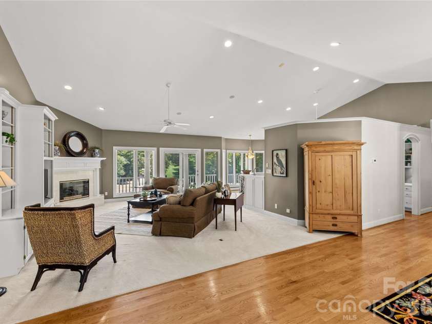 602 Fairway Drive, Fort Mill, SC 29715.  MLS# CAR4426256, YatesRealty ID 53087. 