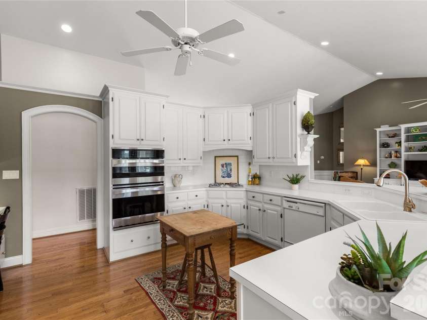 602 Fairway Drive, Fort Mill, SC 29715.  MLS# CAR4426256, YatesRealty ID 53087. 