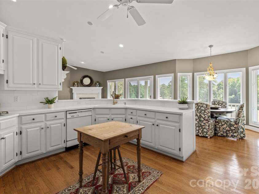 602 Fairway Drive, Fort Mill, SC 29715.  MLS# CAR4426256, YatesRealty ID 53087. 
