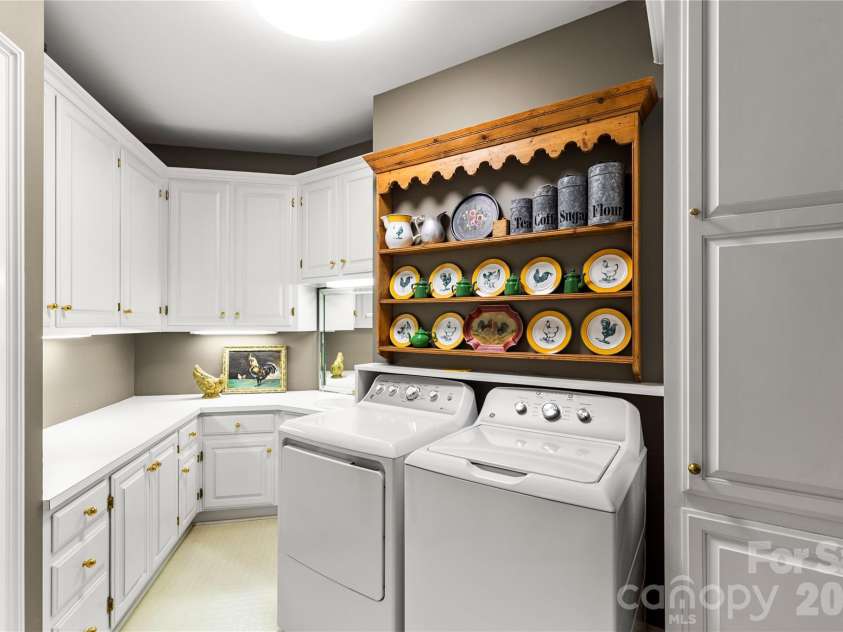 602 Fairway Drive, Fort Mill, SC 29715.  MLS# CAR4426256, YatesRealty ID 53087. 