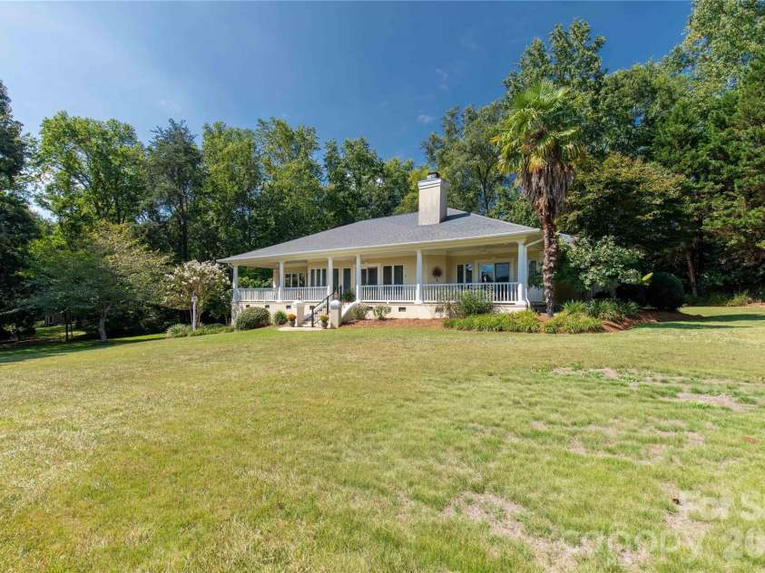 602 Fairway Drive, Fort Mill, SC 29715.  MLS# CAR4426256, YatesRealty ID 53087. 