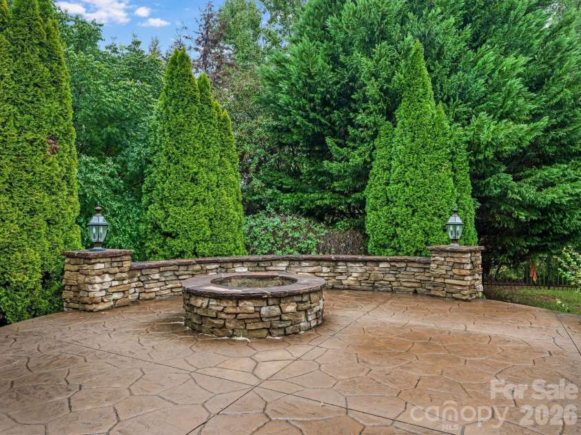 9305 River Walk Way, Charlotte, NC 28214.  MLS# CAR4426428, YatesRealty ID 53089. Firepit
