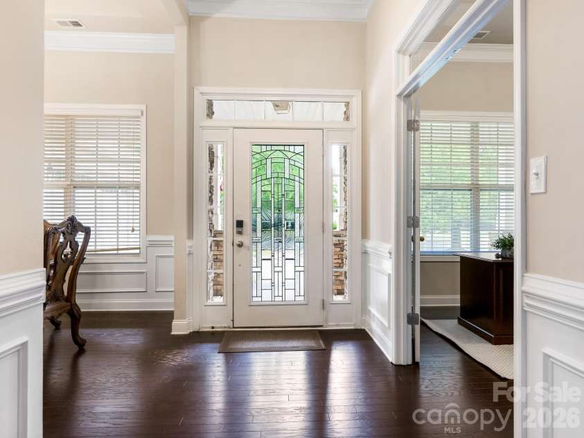 9305 River Walk Way, Charlotte, NC 28214.  MLS# CAR4426428, YatesRealty ID 53089. Foyer