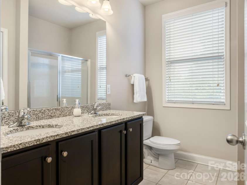 9305 River Walk Way, Charlotte, NC 28214.  MLS# CAR4426428, YatesRealty ID 53089. Full Bathroom