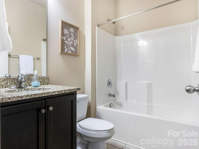 9305 River Walk Way, Charlotte, NC 28214.  MLS# CAR4426428, YatesRealty ID 53089. Full Bathroom