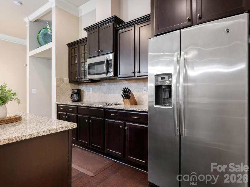 9305 River Walk Way, Charlotte, NC 28214.  MLS# CAR4426428, YatesRealty ID 53089. Kitchen